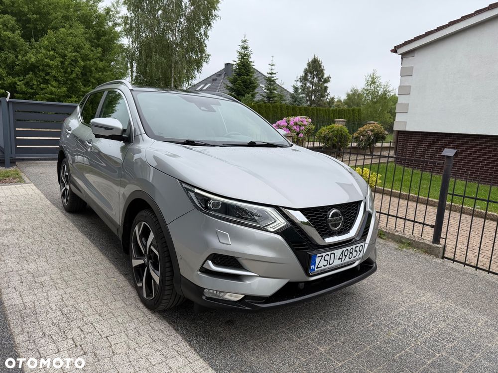 Nissan Qashqai 1.6 dCi Xtronic TEKNA+ - 1