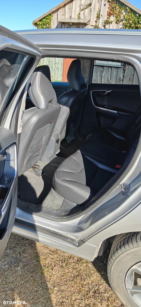 Volvo XC 60 D4 Drive-E Ocean Race - 13