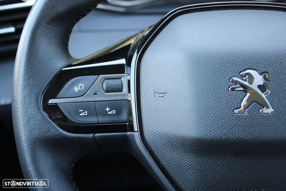 Peugeot 208 1.2 PureTech Active Pack - 11