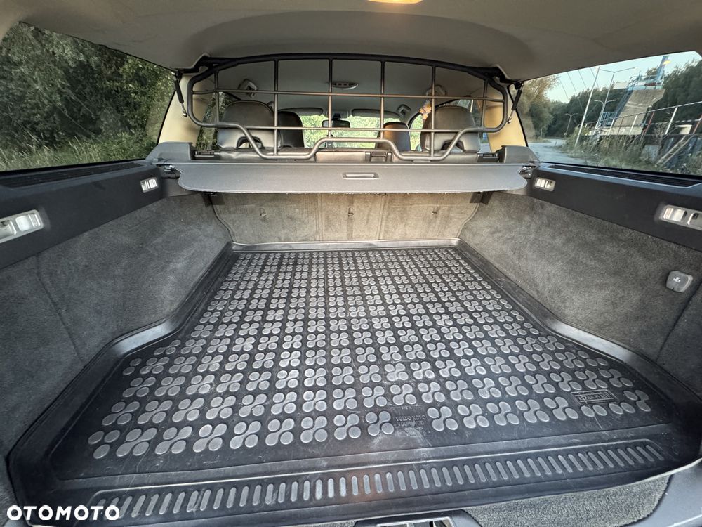 Volvo XC 70 D5 AWD Summum - 9