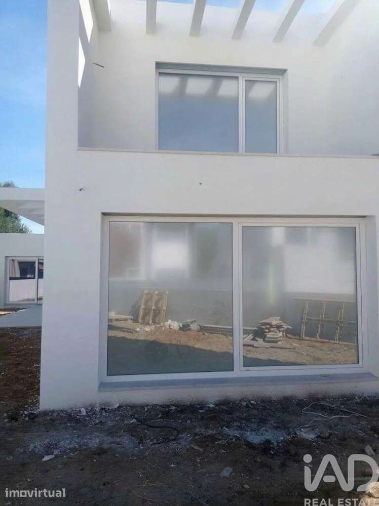 Casa T4 em Azeitão (São Lourenço e São Simão) de 235,00 m2 - Grande imagem: 2/14