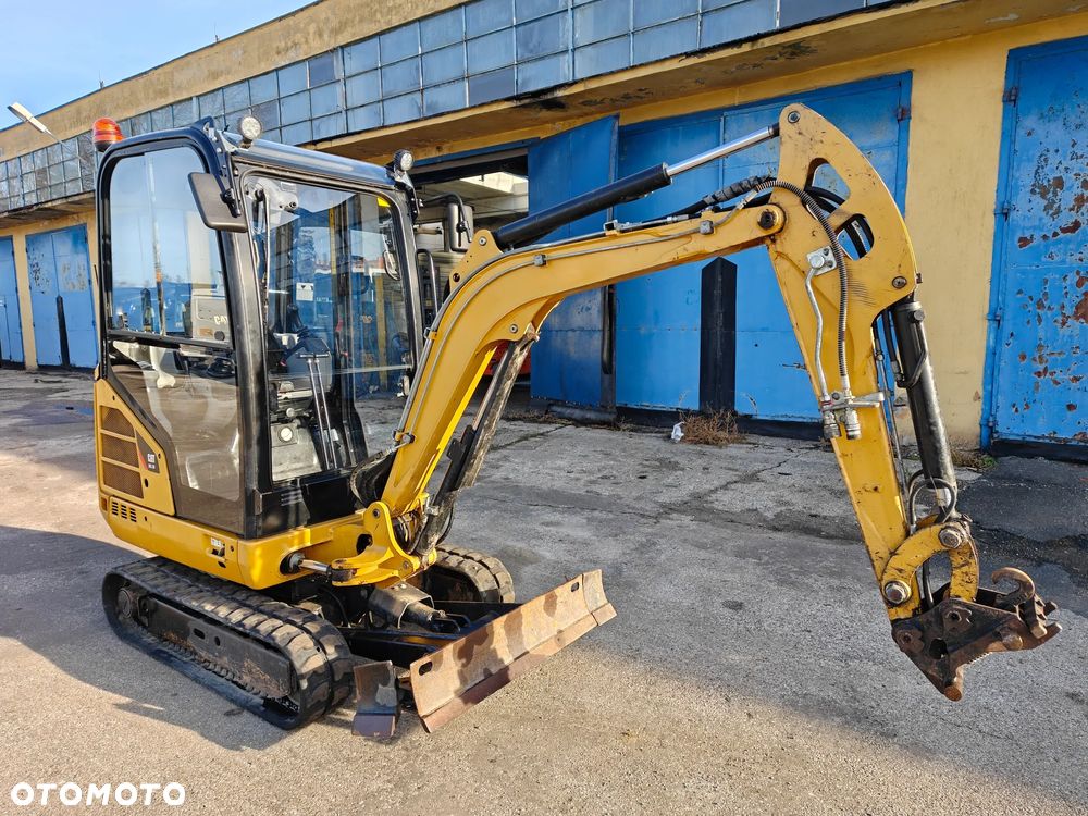 Caterpillar 301.7D - 3