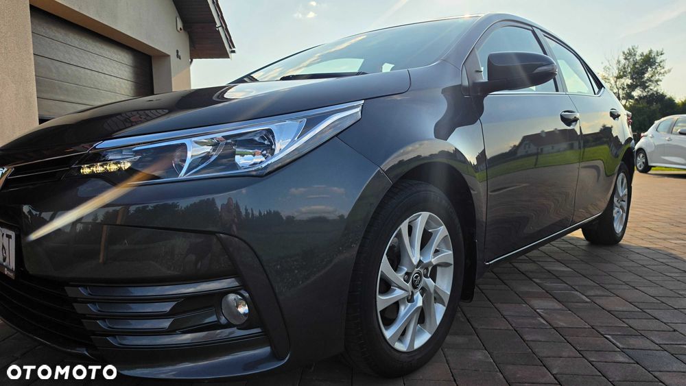 Toyota Corolla - 1
