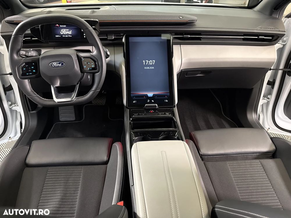 Ford Explorer - 10