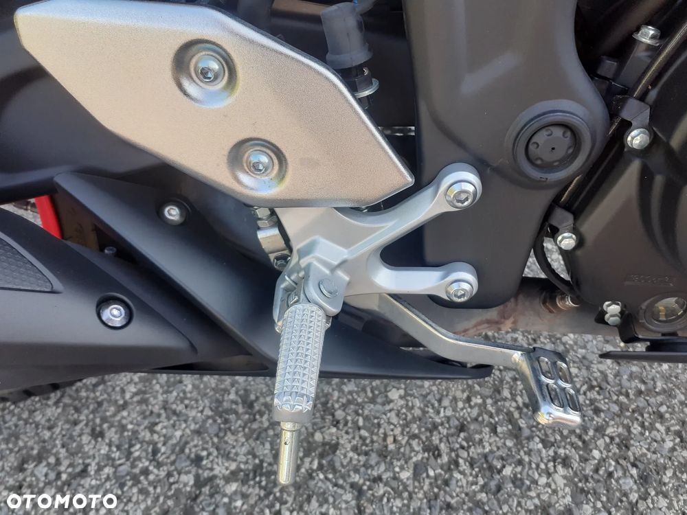 Yamaha MT - 4