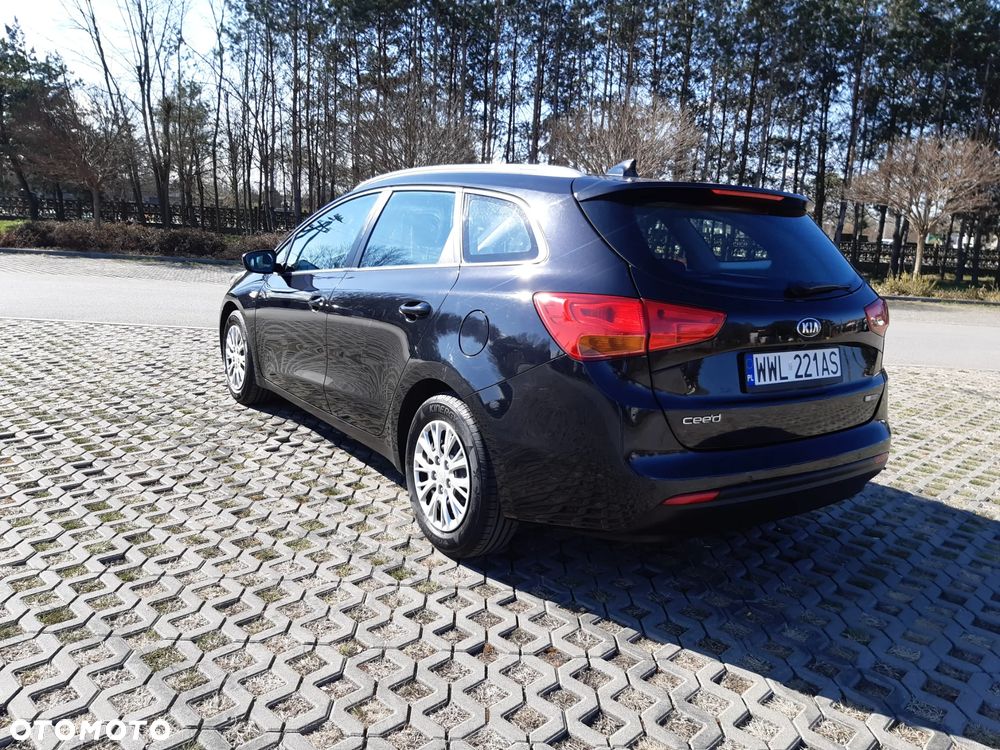Kia Ceed - 13