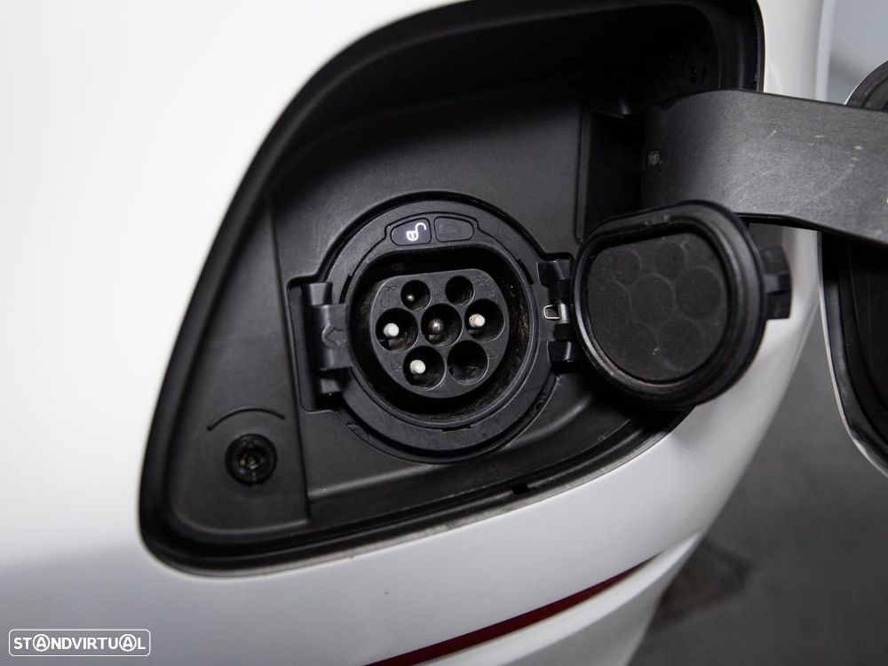 Mercedes-Benz GLC 300 e Coupé 4Matic - 13