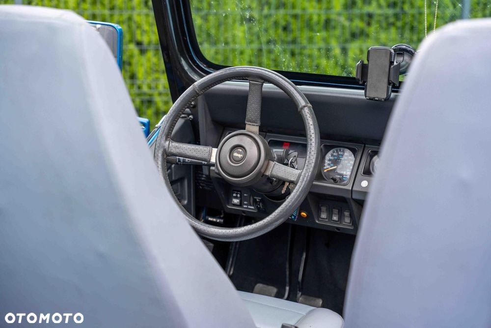 Jeep Wrangler - 19