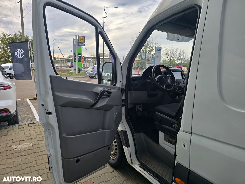 Mercedes-Benz SPRINTER - 15