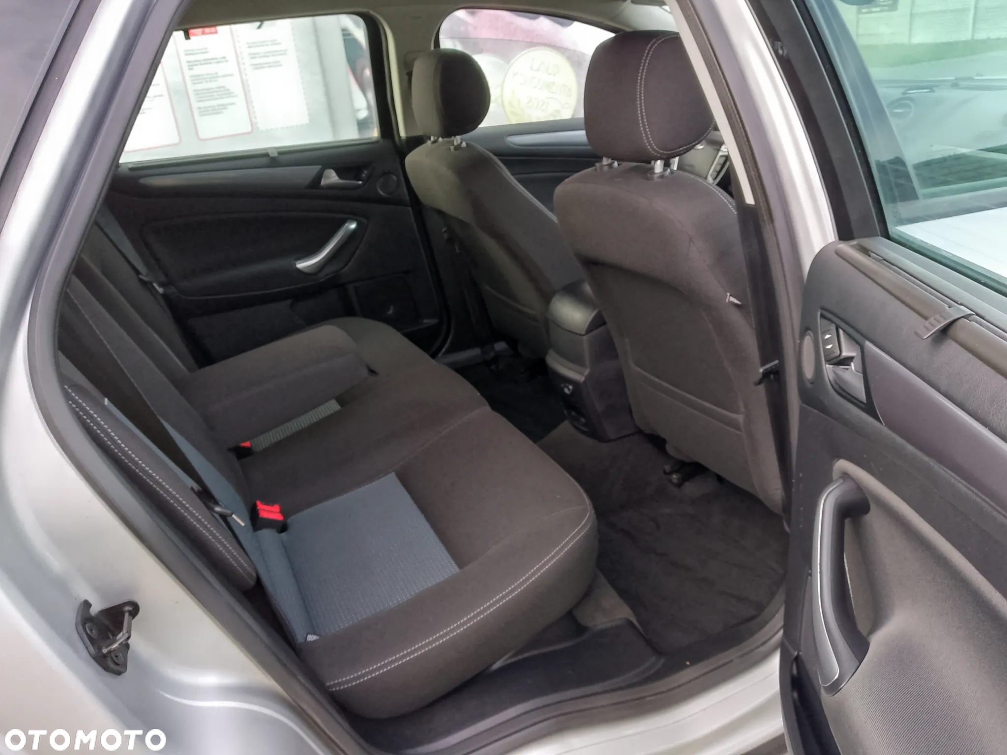 Ford Mondeo 1.6 TDCi ECOnetic Start-Stopp Ambiente - 13
