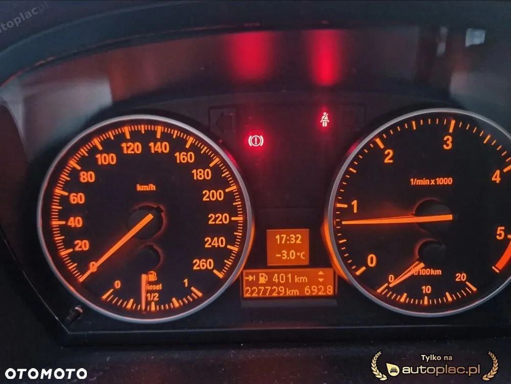 BMW Seria 3 318d - 14
