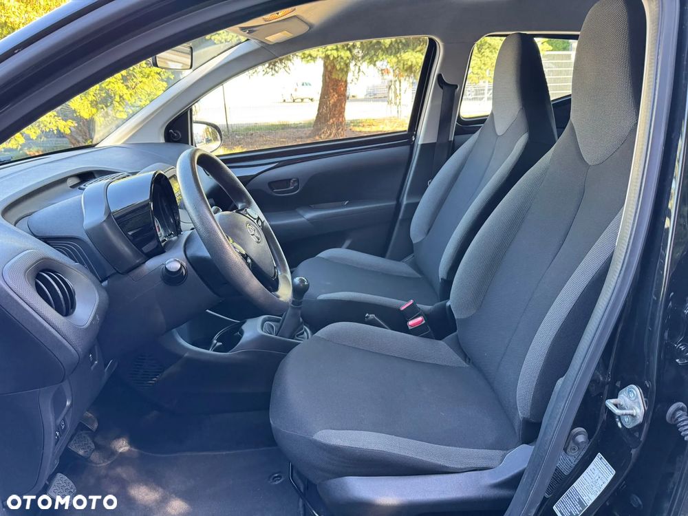 Toyota Aygo x-cite - 13