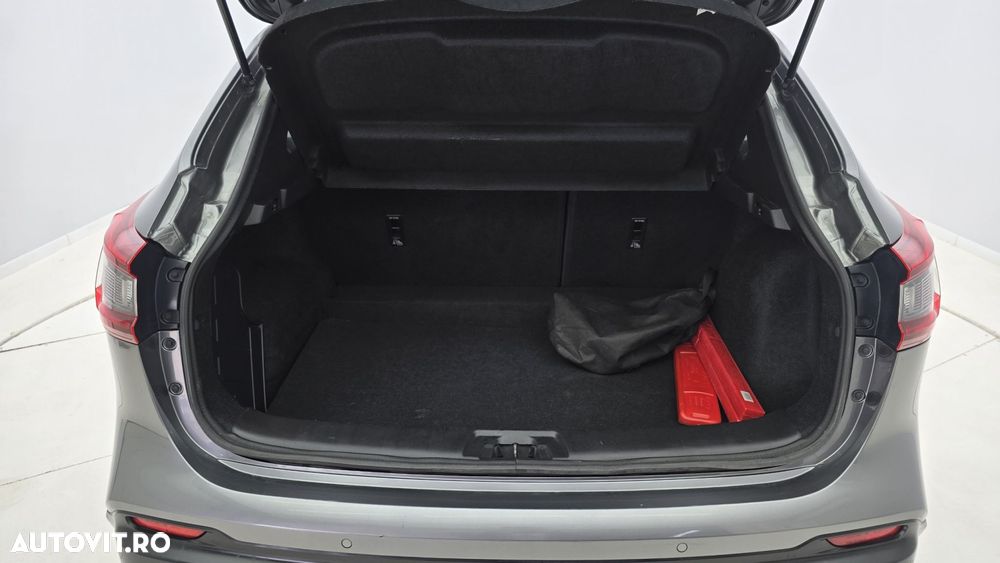 Nissan Qashqai - 25