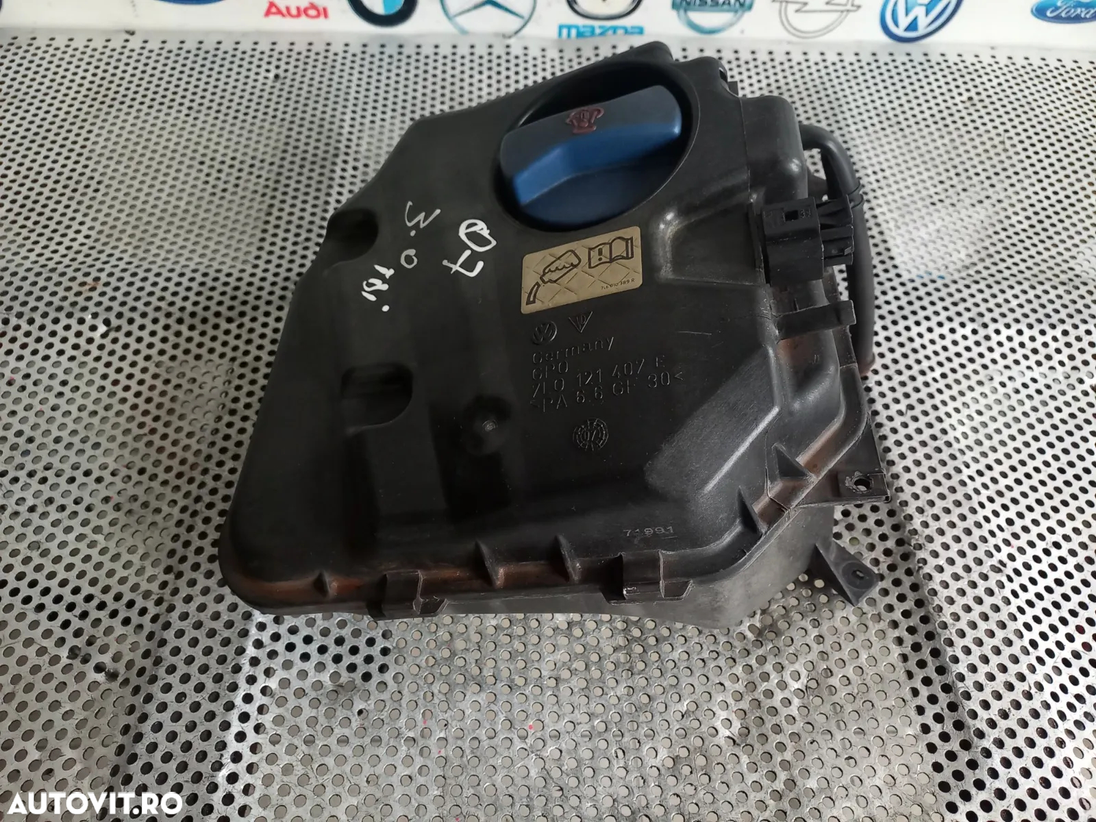 Bidonas Vas Expansiune Apa Antigel Audi Q7 Vw Touareg 3.0 Tdi Cod 7LE - Dezmembrari Arad - 2