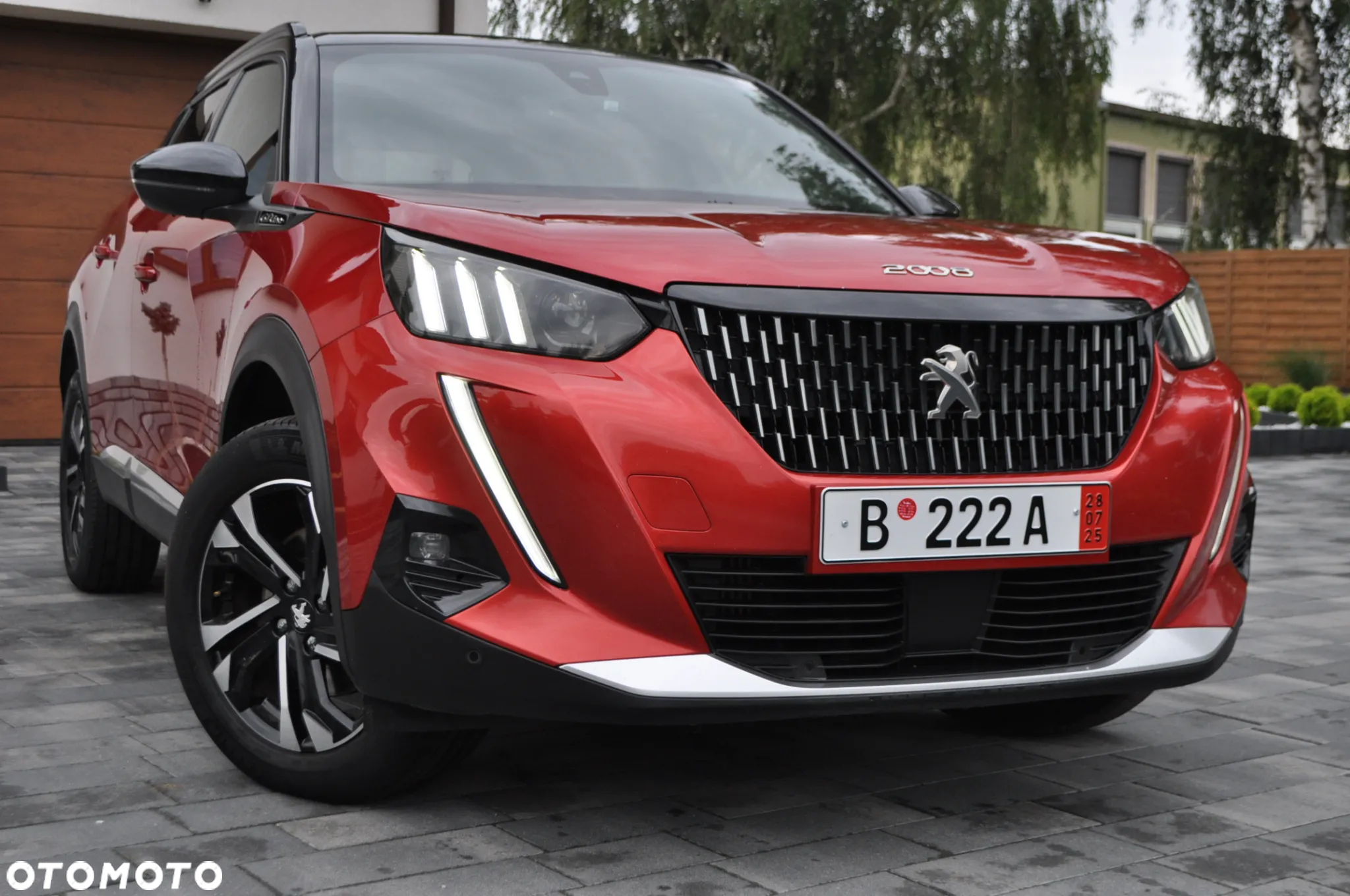 Peugeot 2008 BlueHDi 130 EAT8 GT - 11