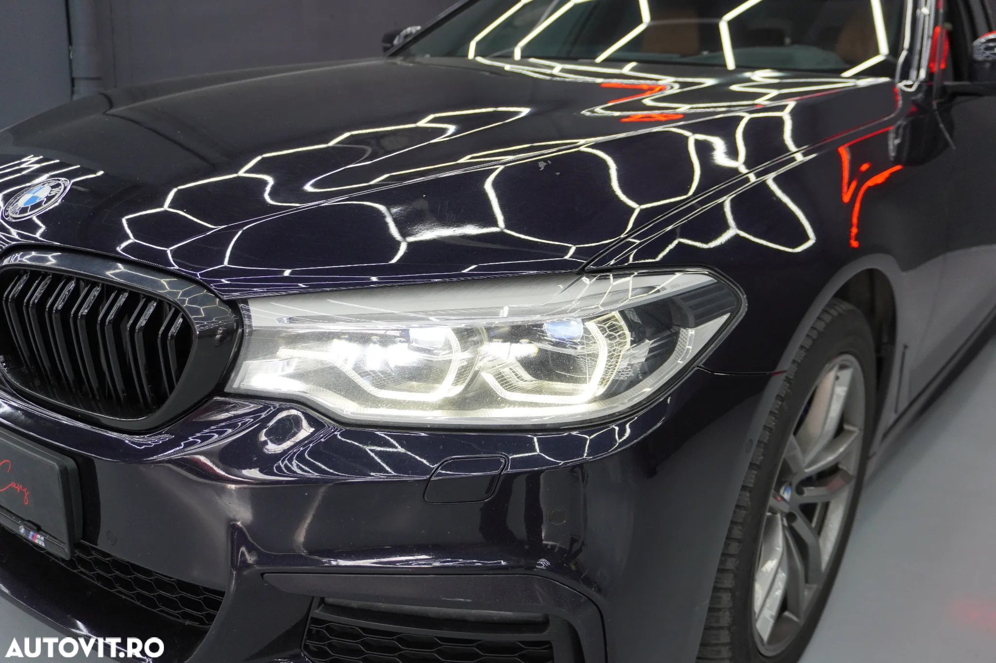 BMW Seria 5 530d xDrive AT - 25