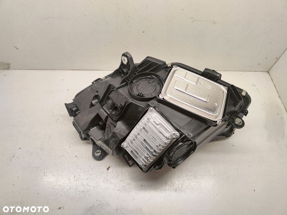 mercedes e klasa w214 digital light lampa prawy przód a2149064202 - 5