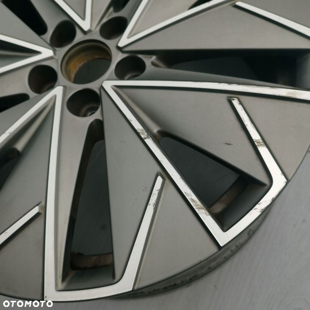 FELGA SKODA SCALA KAMIQ 6,5J 17 ET40 5x100 658.601.025.L 658.601.025.A - 2