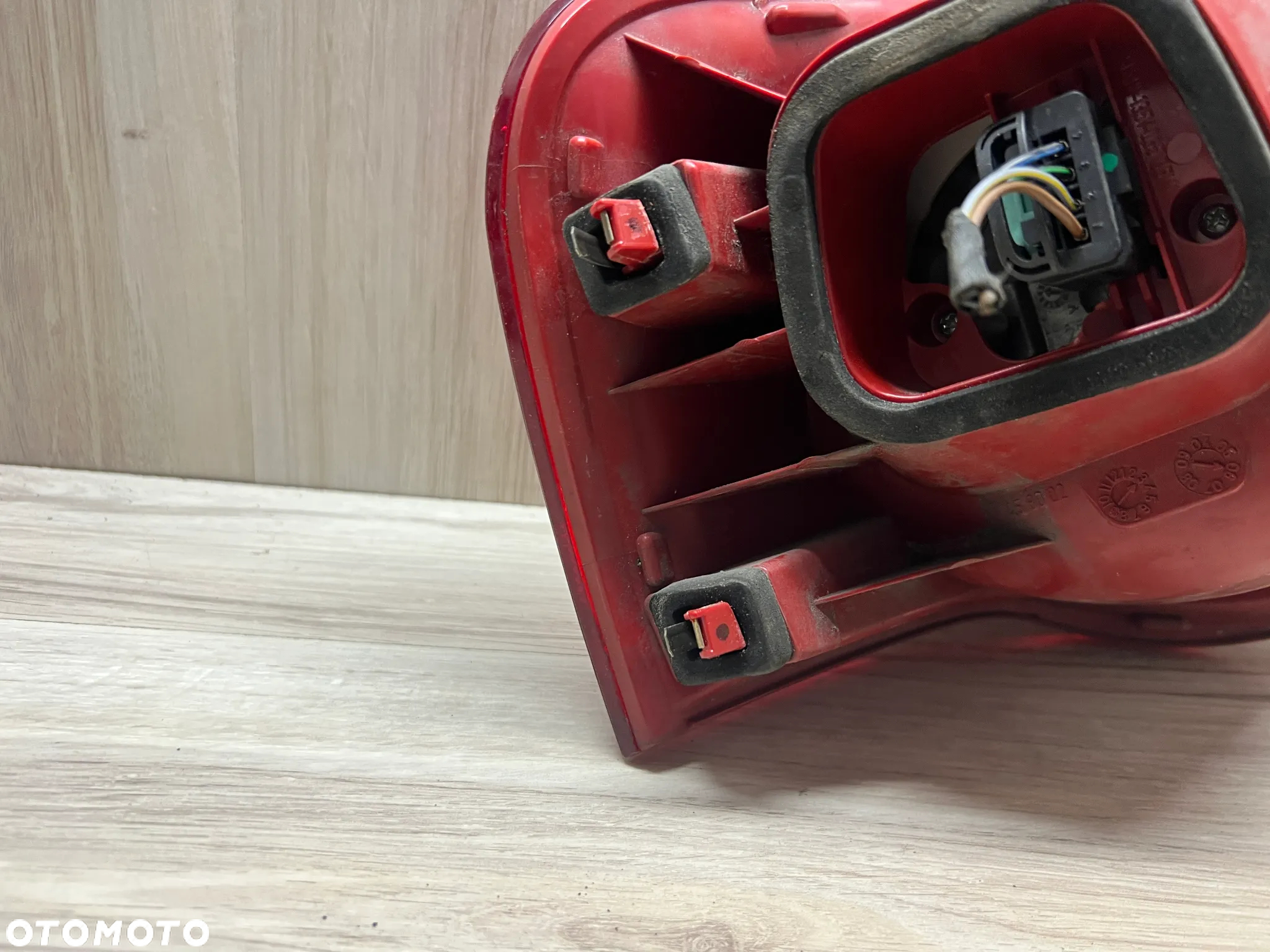 LAMPA TYLNA PRAWA VW PASSAT B6 KOMBI - 3