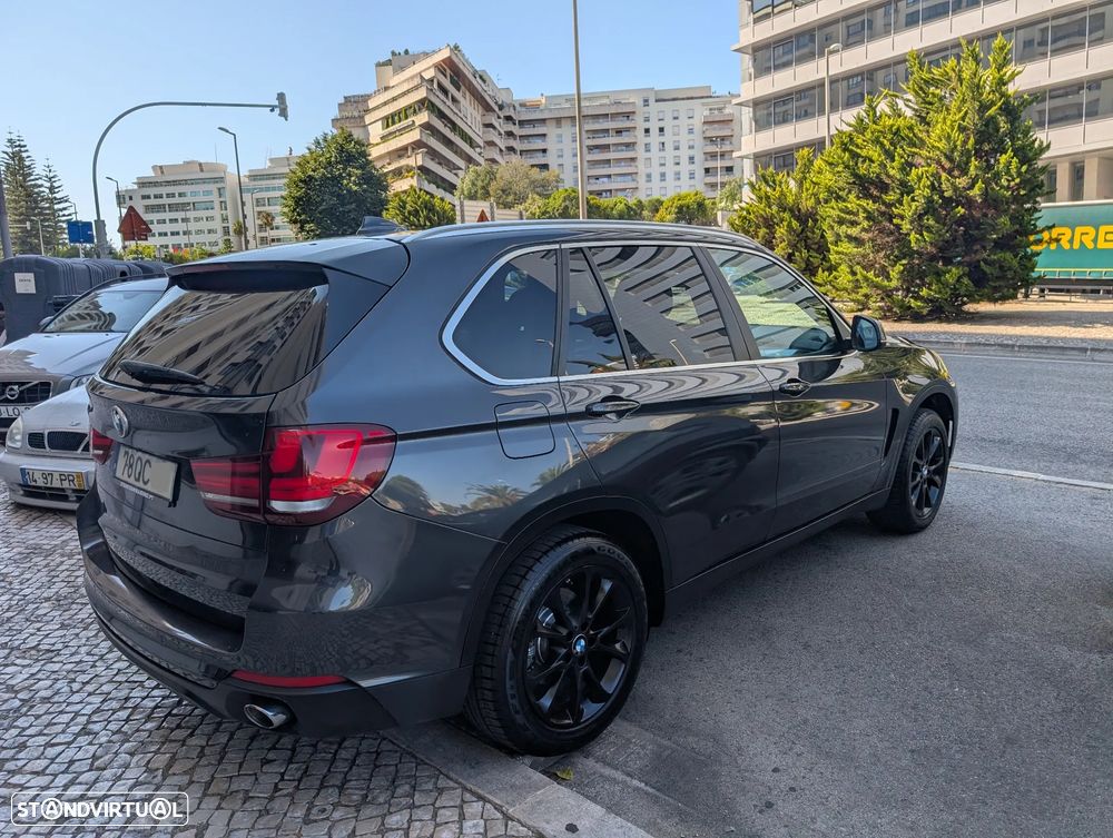 BMW X5 25 d sDrive Comfort 7L - 8