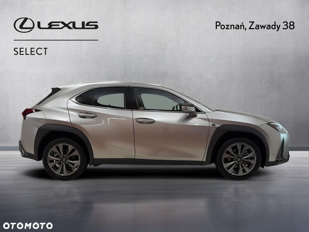 Lexus UX 300h F Sport Design - 5
