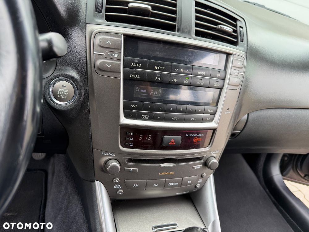Lexus IS 220 D Comfort - 30