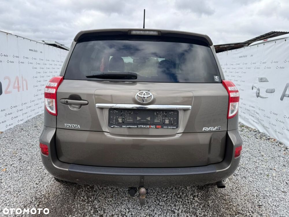 Toyota RAV4 2.2 D-4D 4x2 - 5