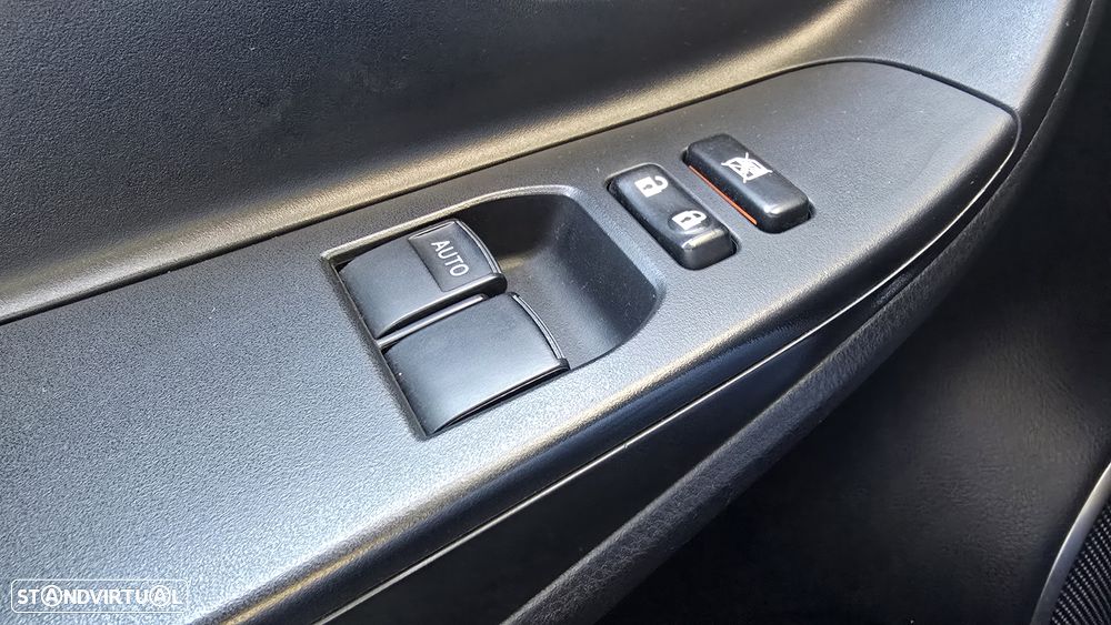 Toyota Yaris 1.4 D-4D Comfort+P.Style - 30