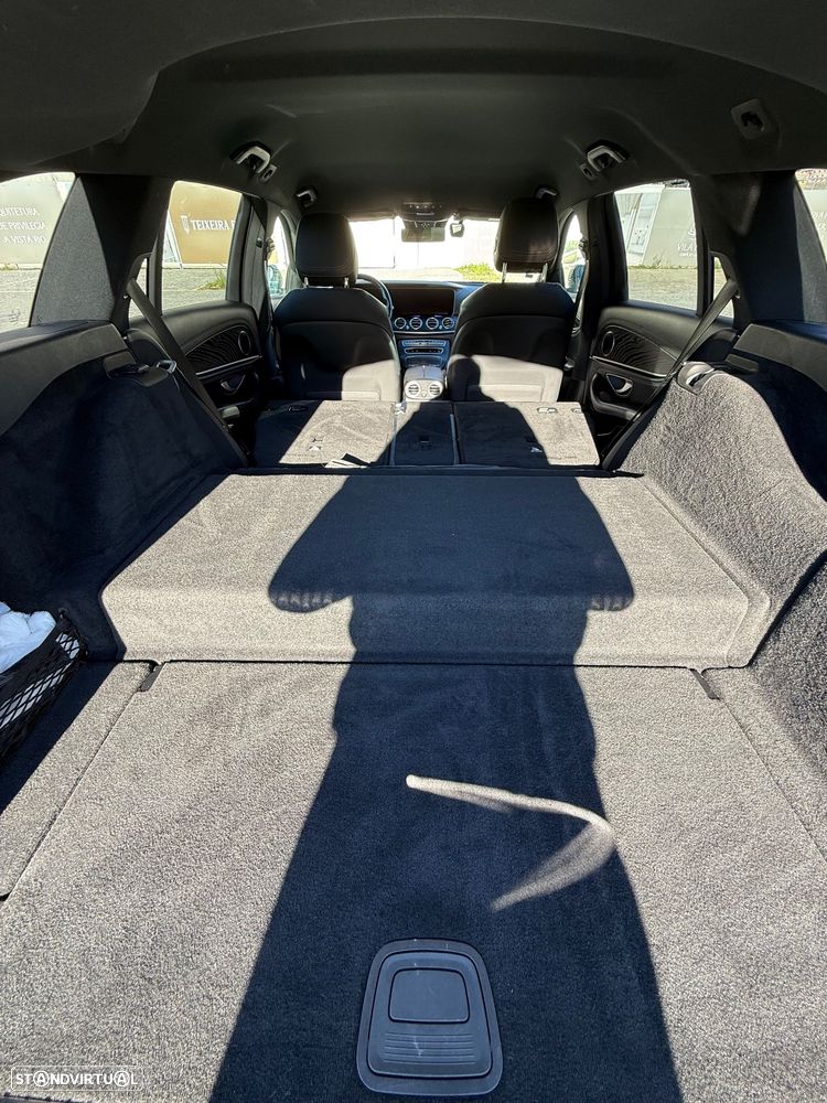 Mercedes-Benz E 300 de AMG Line - 35