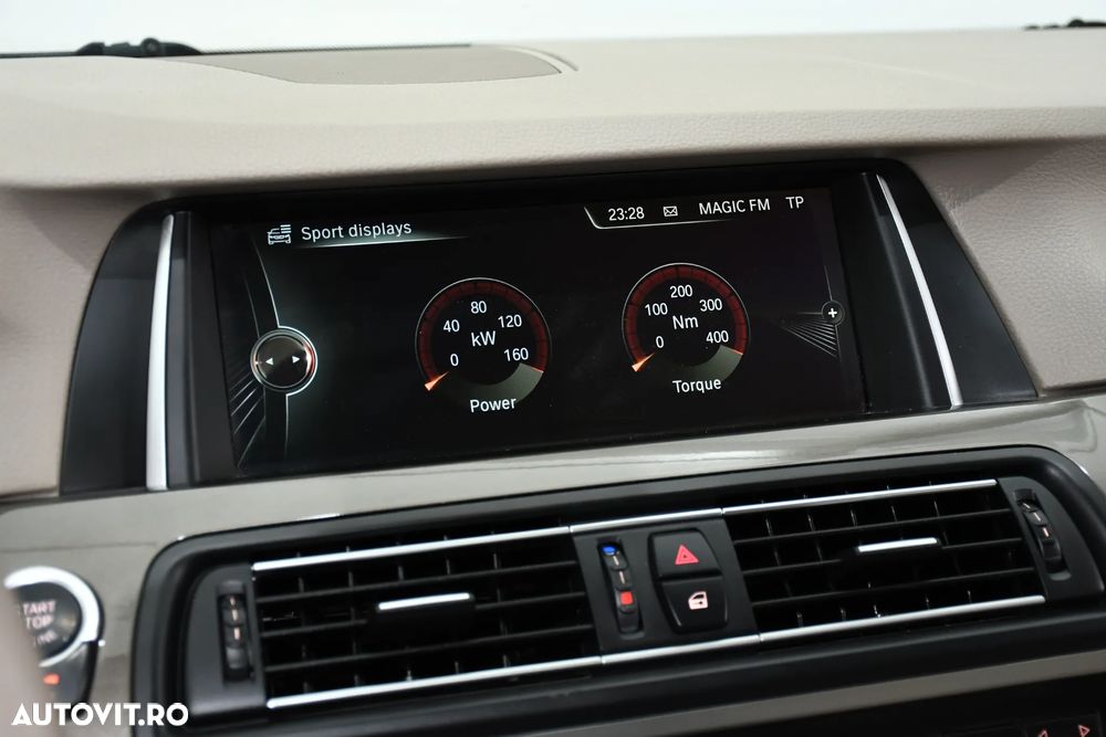 BMW Seria 5 520d - 30