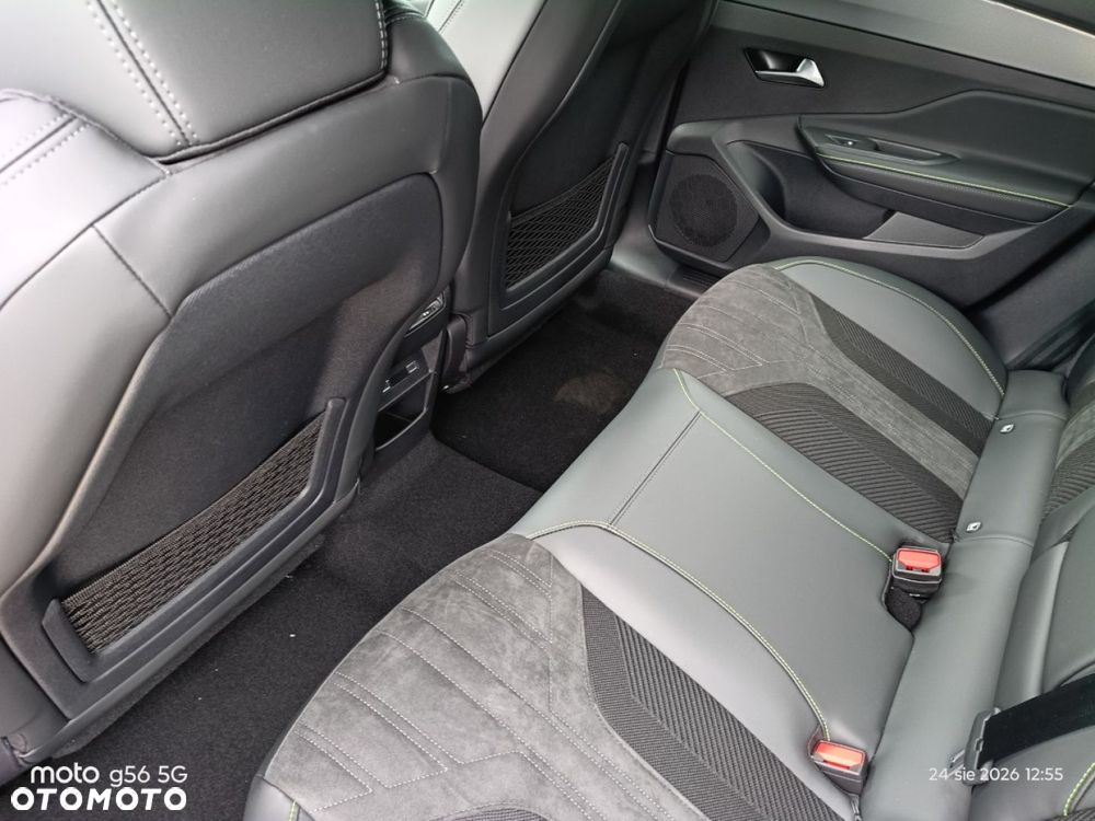 Peugeot 408 - 11