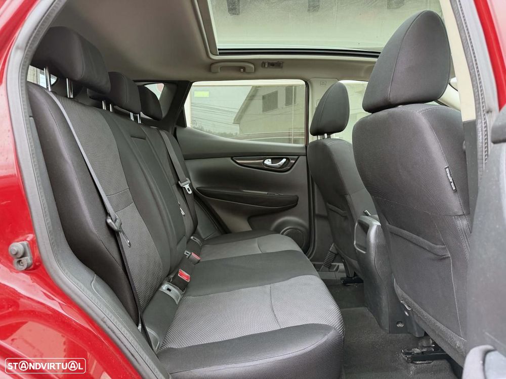 Nissan Qashqai 1.5 dCi N-Connecta 18 - 21