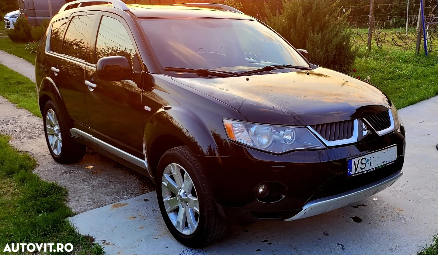 Mitsubishi Outlander 2.4 MIVEC NAVI Instyle Aut - 3