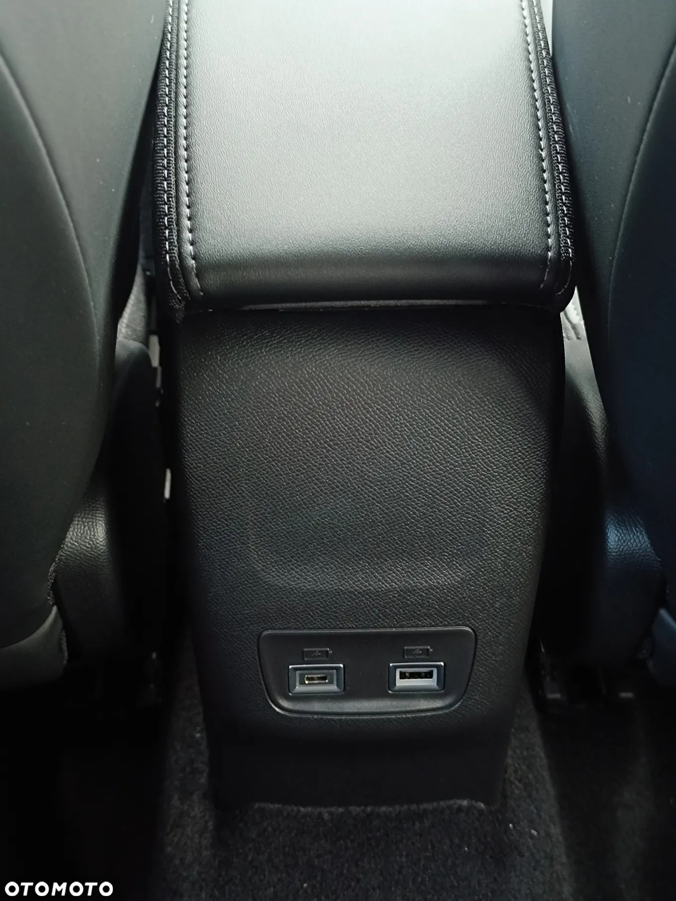Peugeot 208 1.2 mHEV GT - 33