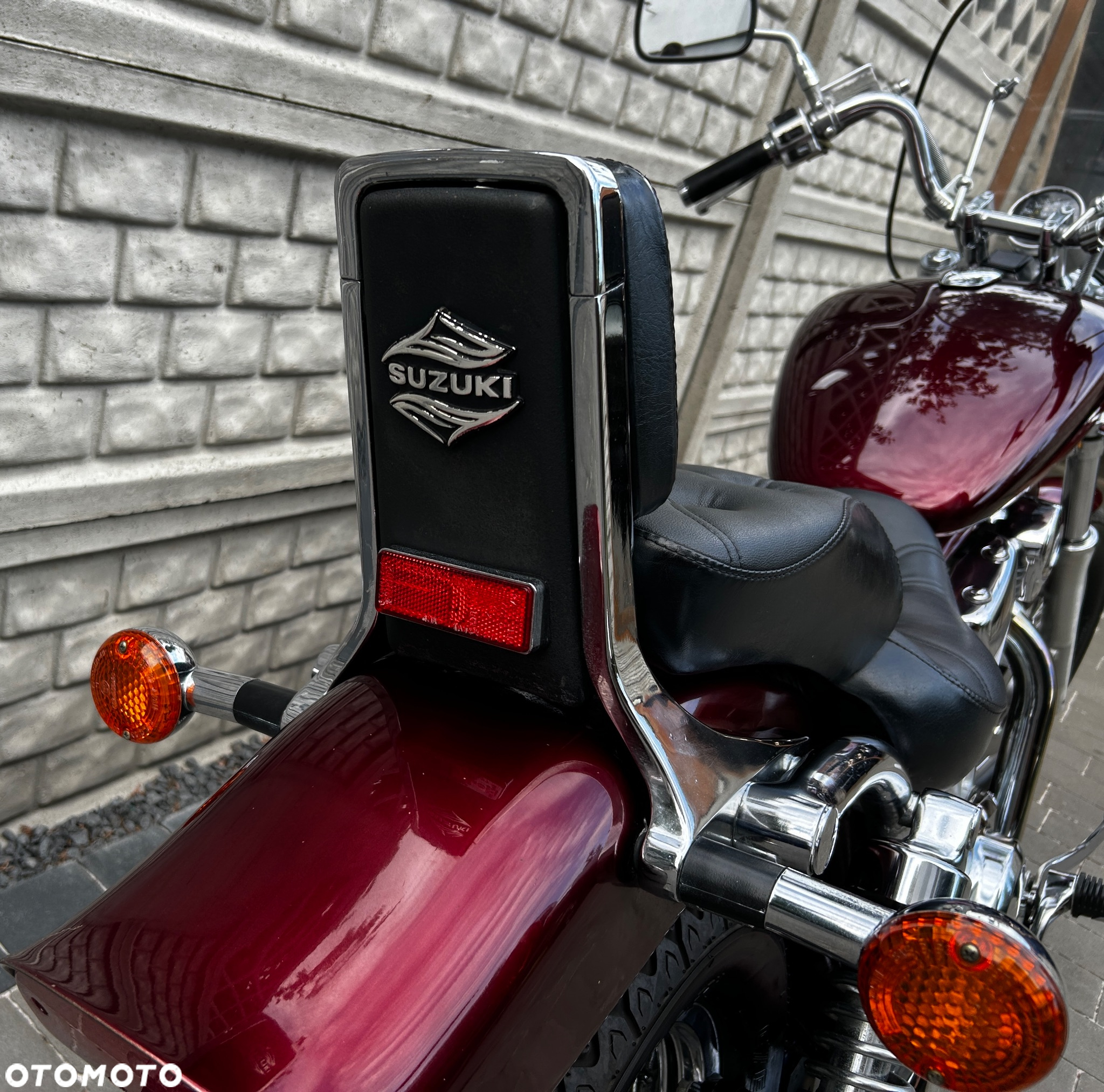 Suzuki Intruder - 5