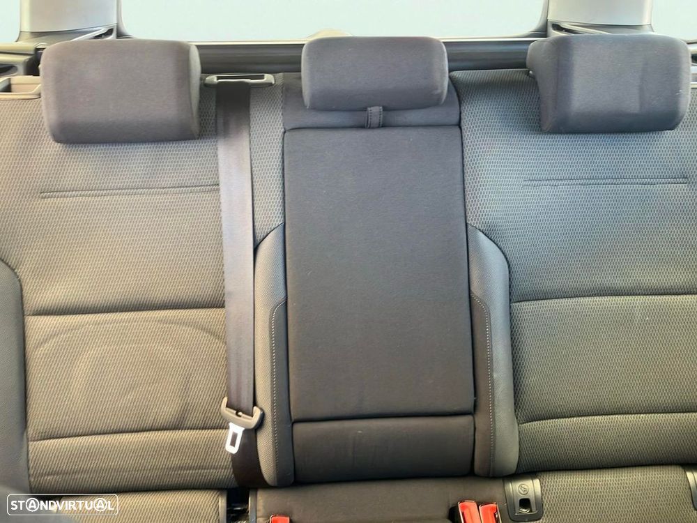 VW Golf Variant 1.6 TDi GPS Edition - 16