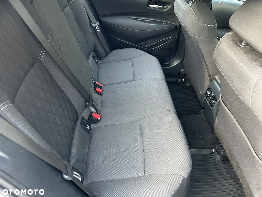 Toyota Corolla - 28
