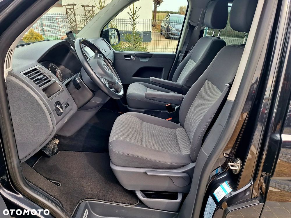 Volkswagen Caravelle - 13