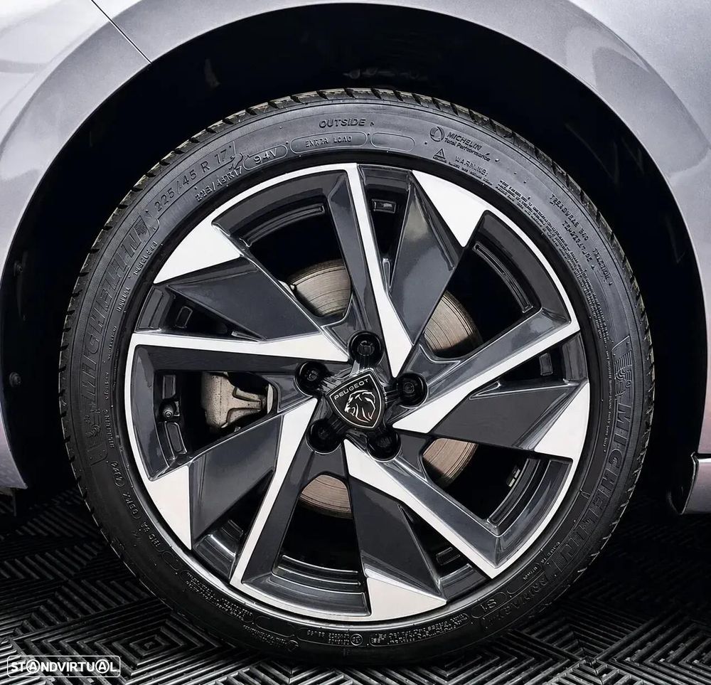 Peugeot 308 1.2 Hybrid Allure e-DCS6 - 33