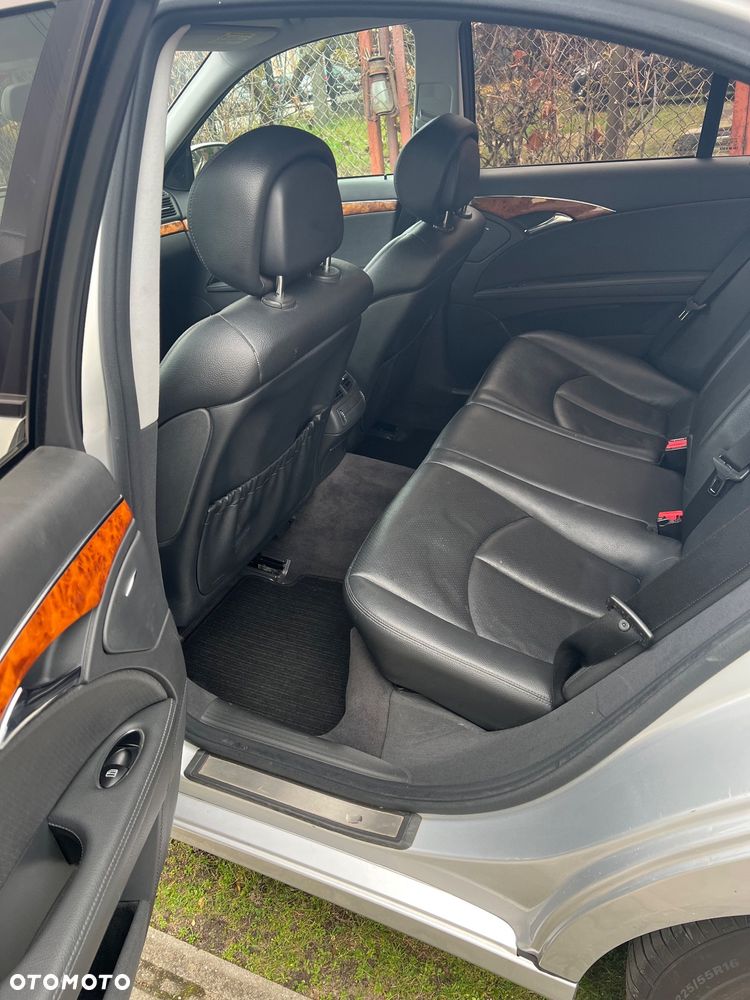 Mercedes-Benz Klasa E 280 4-Matic Elegance - 19