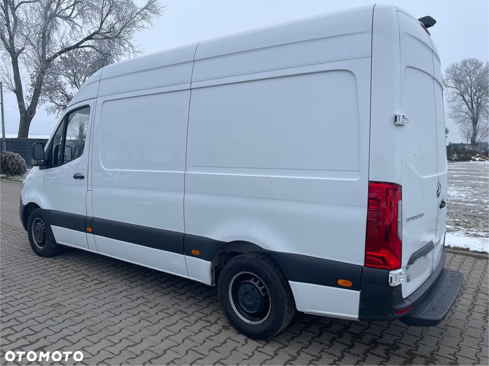 Mercedes-Benz Sprinter - 6