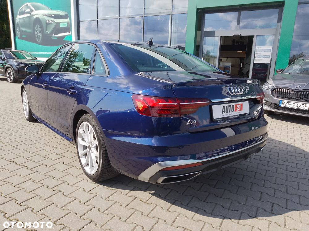 Audi A4 - 8
