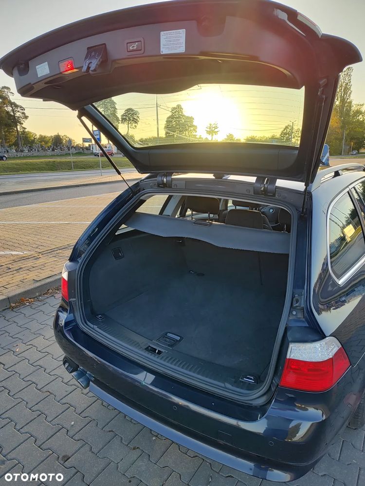 BMW Seria 5 530d Touring - 9