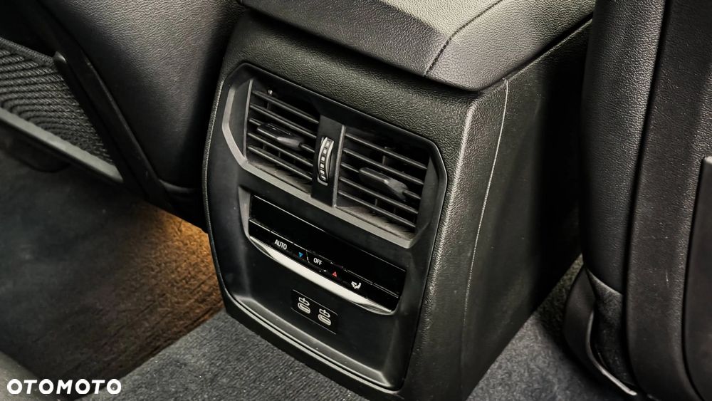 BMW Seria 3 330i Luxury Line - 20