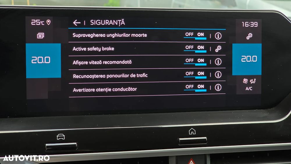 Citroën C4 PureTech 130 Stop&Start EAT8 SHINE - 36