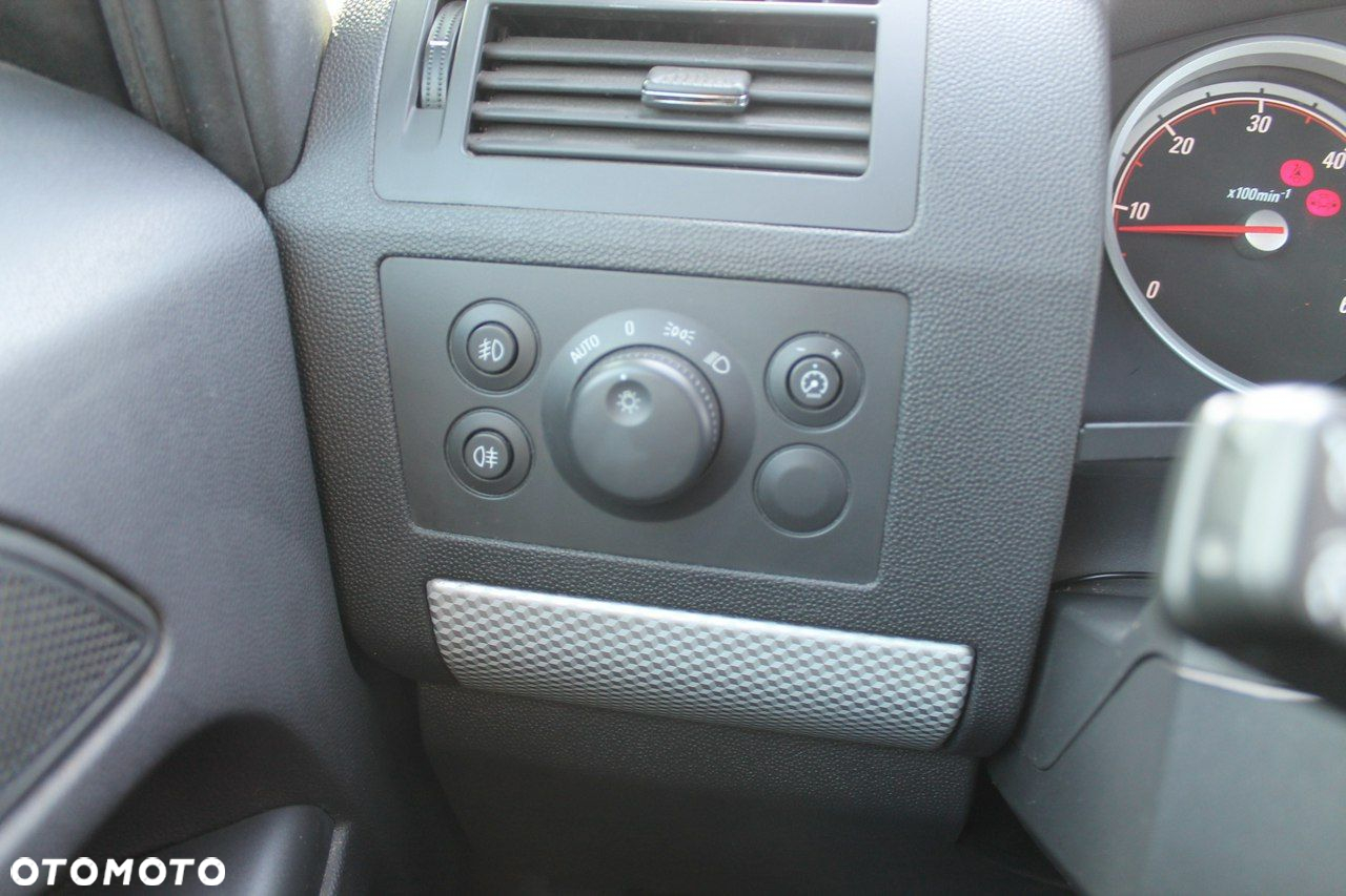 Opel Zafira - 21