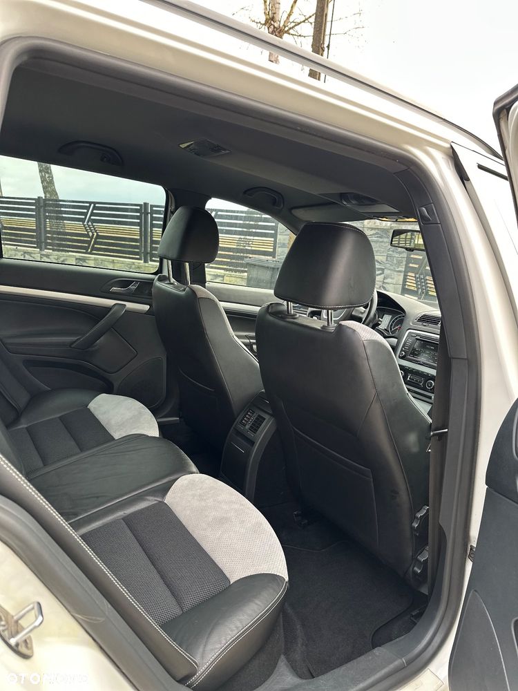 Skoda Octavia 2.0 TSI RS - 20