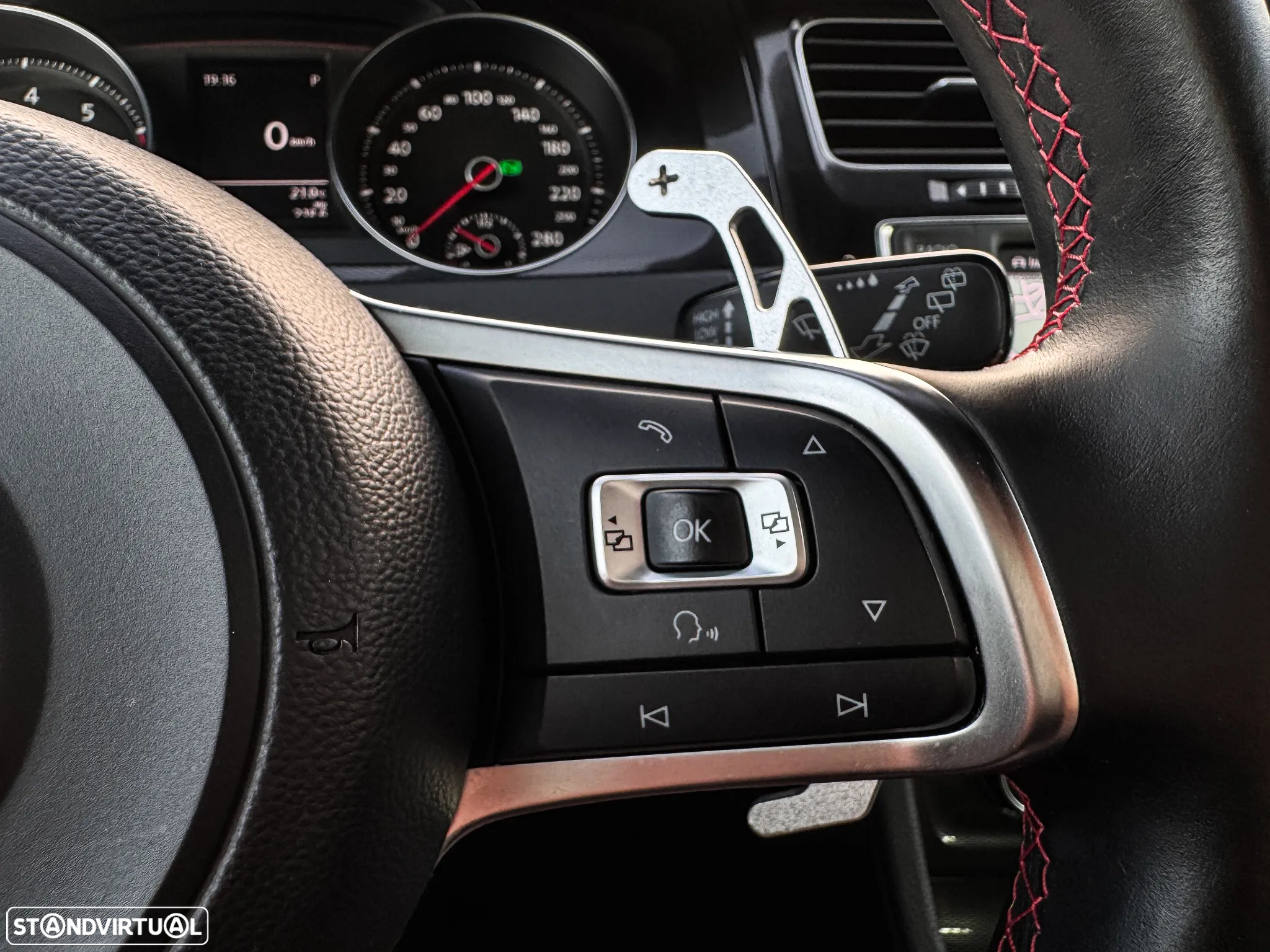 VW Golf 2.0 TSi GTi DSG Performance - 17