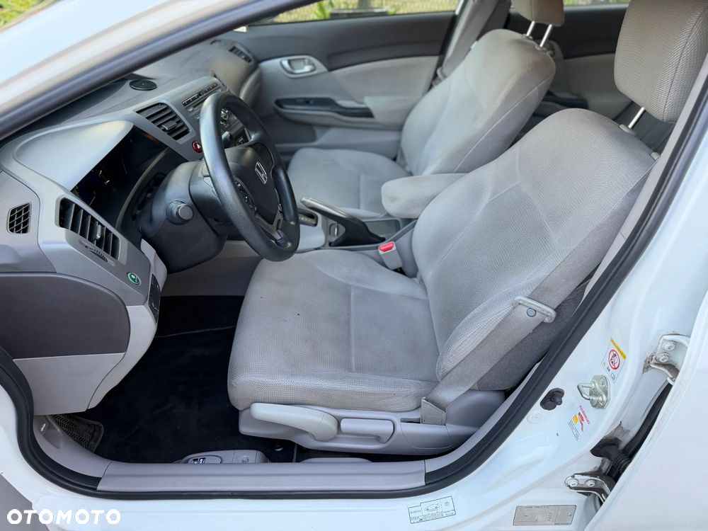 Honda Civic 1.8 Comfort - 29