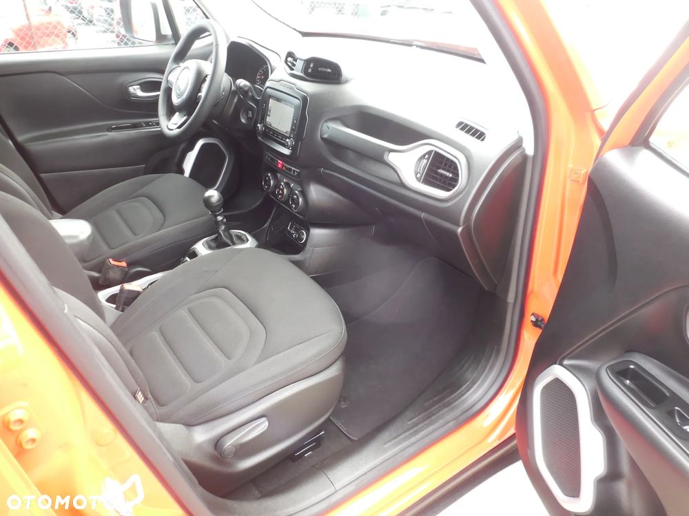 Jeep Renegade - 10